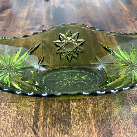 VINTAGE Anchor Hocking Green EAPC/Star of David Small Boat 9" Bowl - Picture 2 of 8